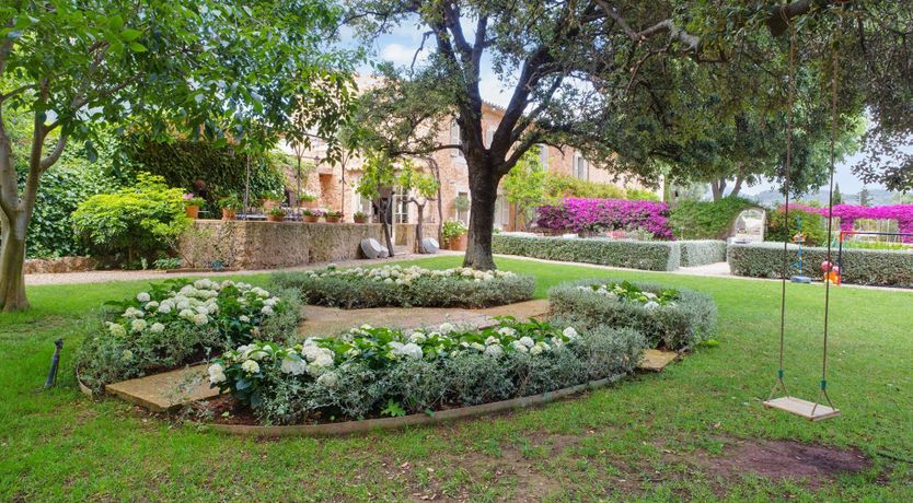 Photo of Earthly Delights