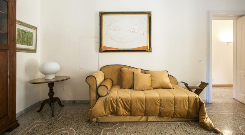 Photo of L'Esploratrice