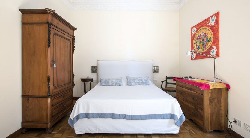 Photo of L'Esploratrice