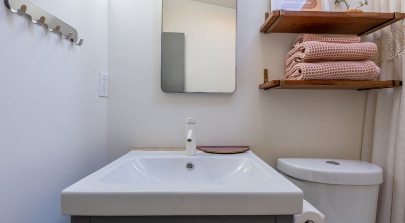 Photo of Mojave Haus