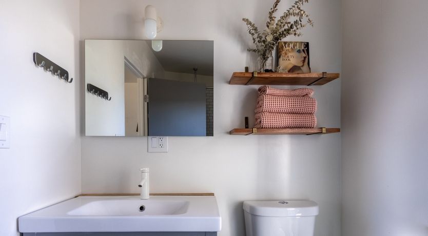 Photo of Mojave Haus