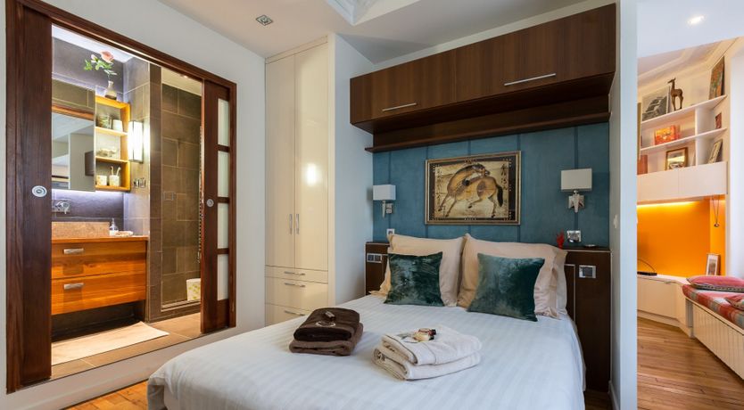 Photo of The Pomegranate & Lemon