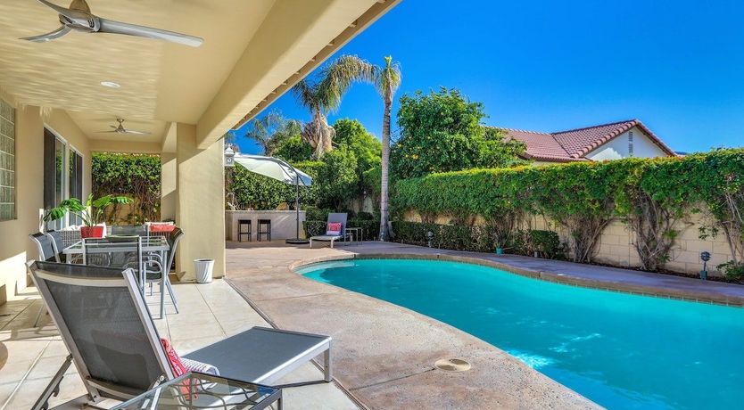 Photo of Blush & Velvet