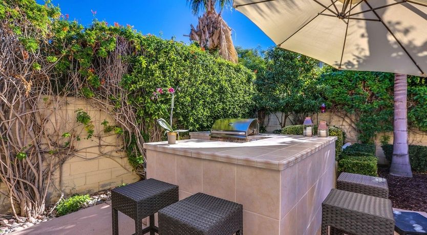 Photo of Blush & Velvet