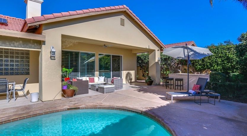 Photo of Blush & Velvet