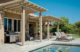 Sun-kissed Oasis Holiday Home