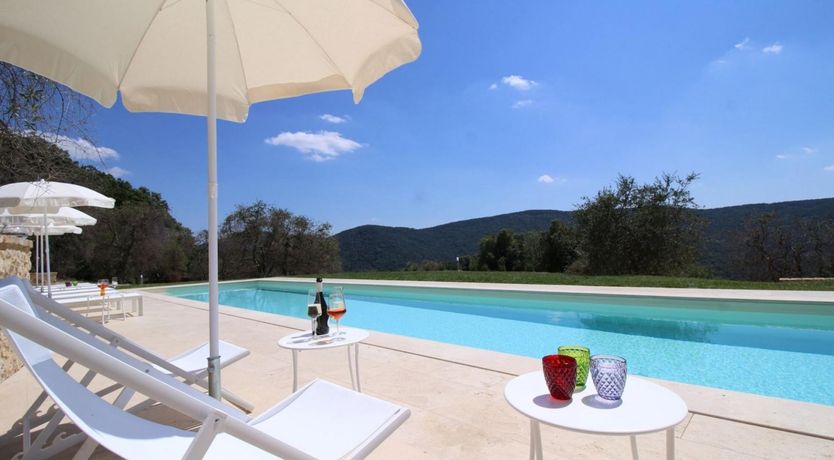 Photo of Emerald Hills