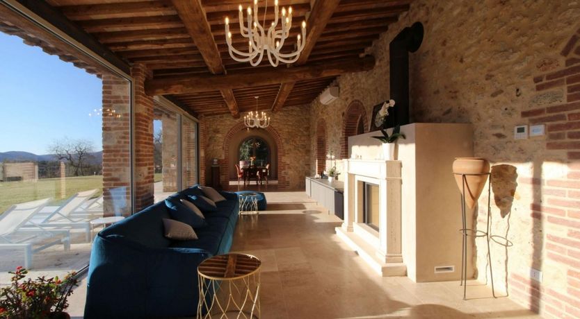 Photo of Emerald Hills