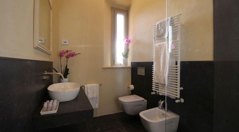 Photo of Emerald Hills