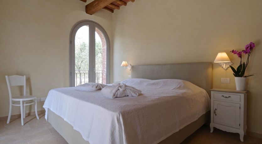 Photo of Emerald Hills