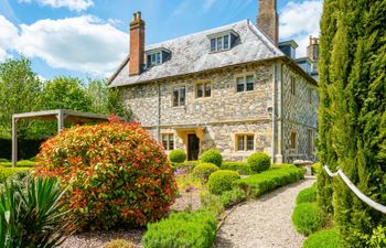 Hartfield Holiday Cottage