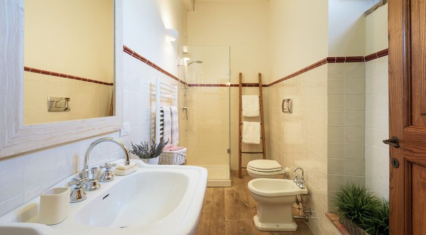 Photo of Roses & Herbs