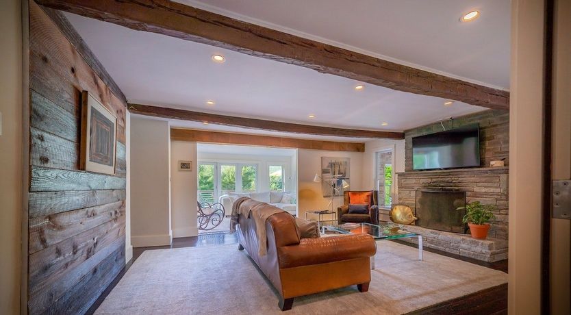 Photo of The Willow's Resting Place