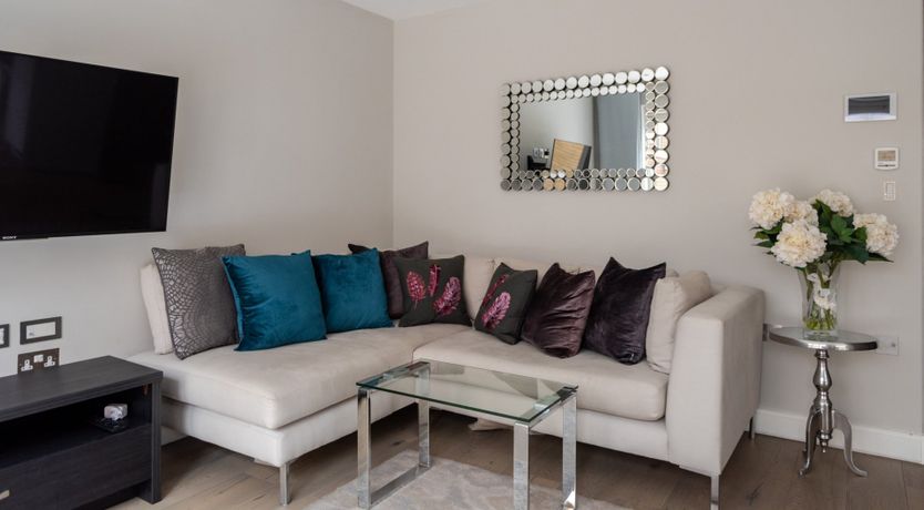 Photo of Regency Mews V