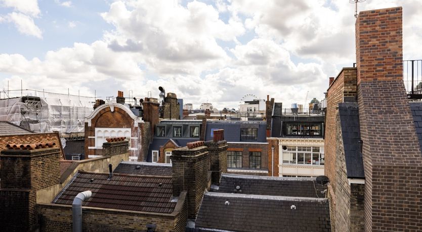 Photo of Chills Of The Square