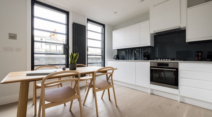 Photo of Chills Of The Square