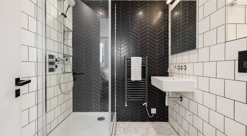 Photo of Chills Of The Square