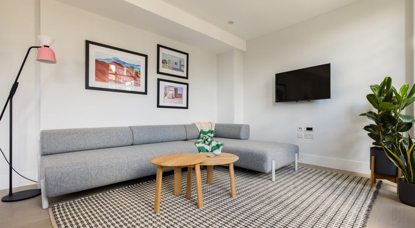 Photo of Chills Of The Square