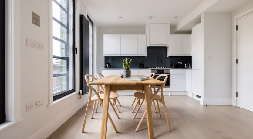 Photo of Chills Of The Square