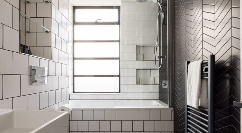 Photo of Chills Of The Square