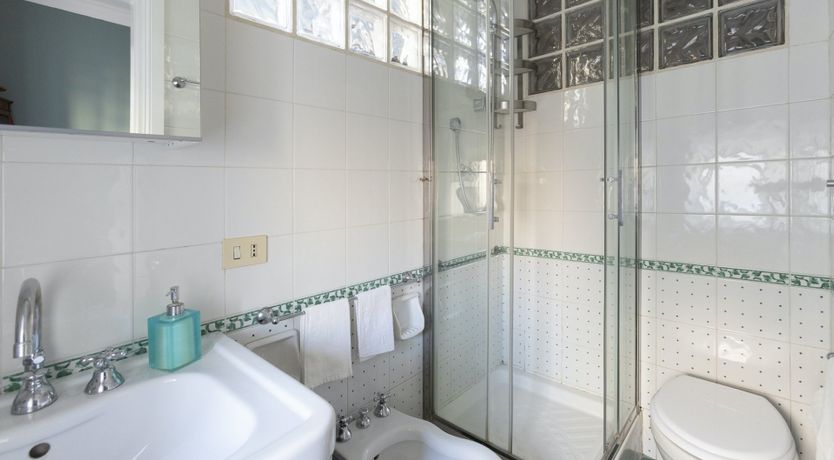 Photo of Jigsaw Frame