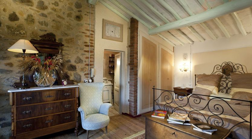 Photo of Yellow Climbing Rose