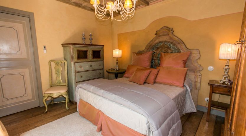 Photo of Yellow Climbing Rose