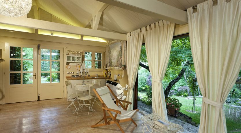 Photo of Yellow Climbing Rose