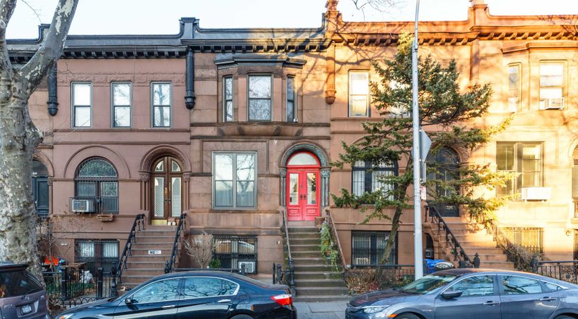 Photo of Rustic Maeve