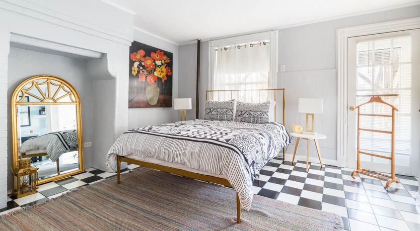 Photo of Rustic Maeve