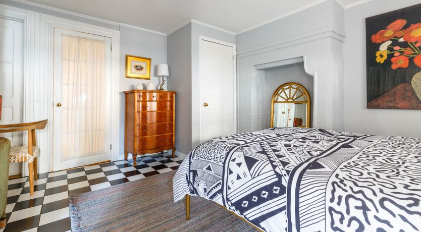 Photo of Rustic Maeve