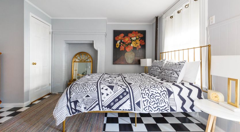 Photo of Rustic Maeve