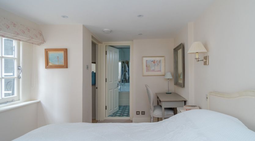 Photo of Abingdon Charm