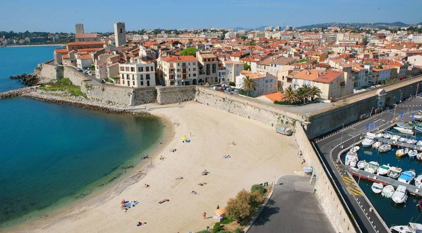 Photo of Place Sur La Mer