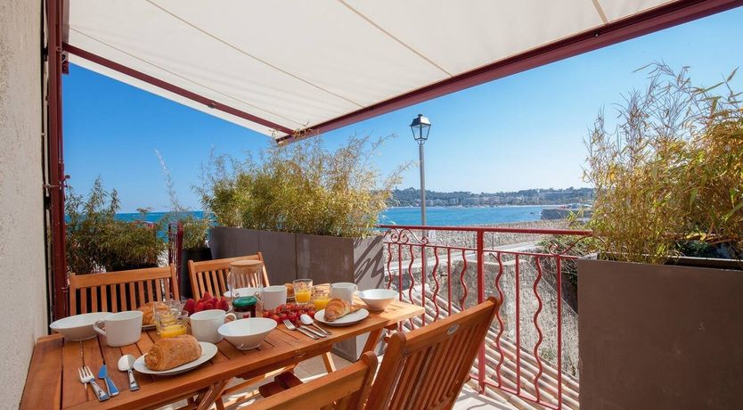 Photo of Place Sur La Mer