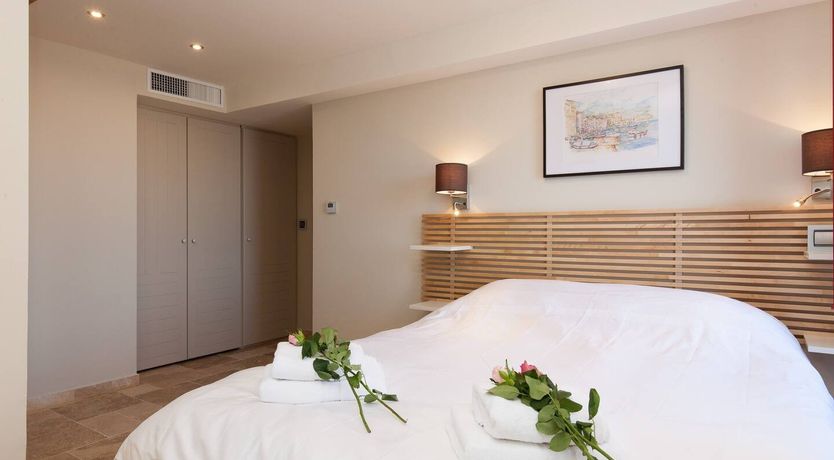 Photo of Place Sur La Mer