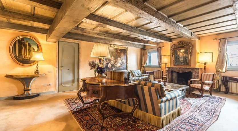 Photo of Masque Ball