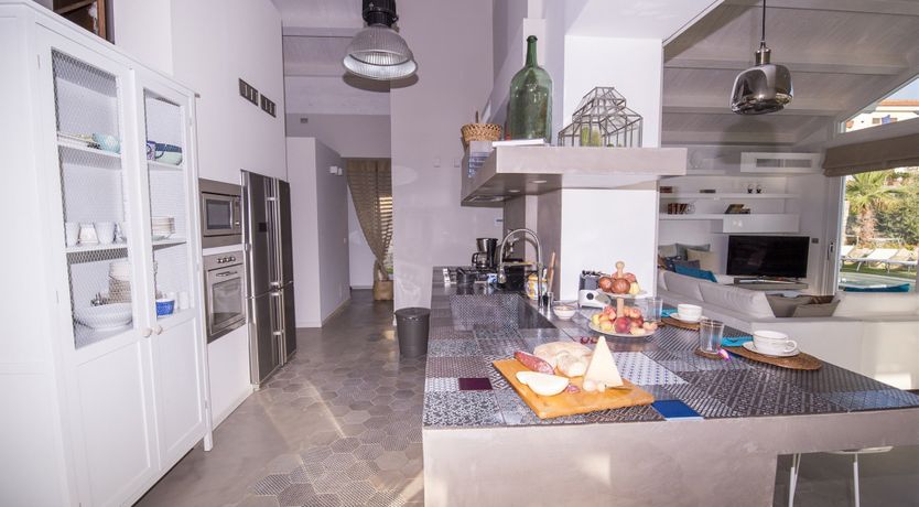 Photo of Head Full of Flowers