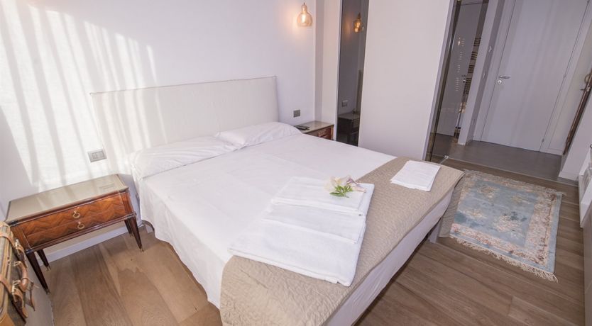 Photo of Head Full of Flowers