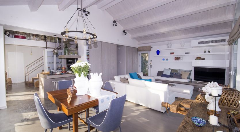 Photo of Head Full of Flowers