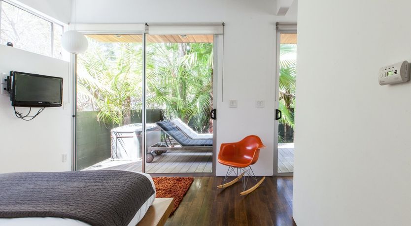 Photo of Palm Breeze