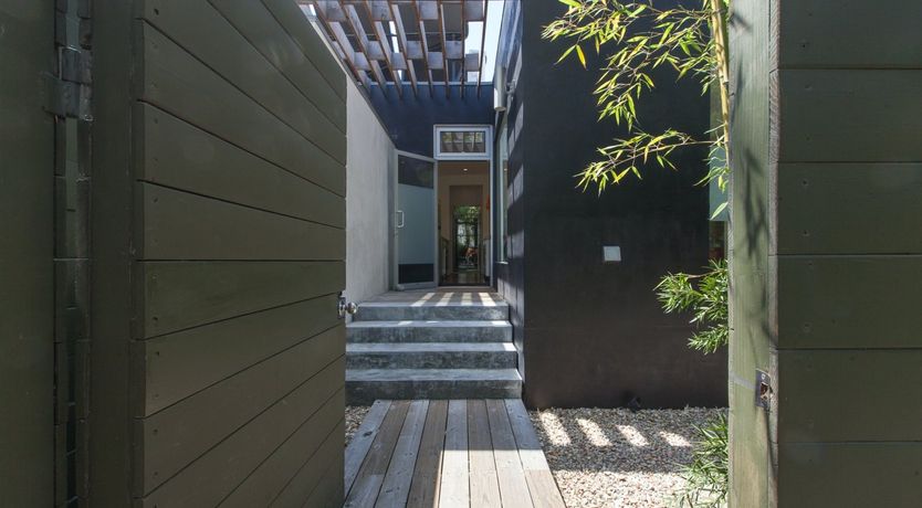 Photo of Palm Breeze