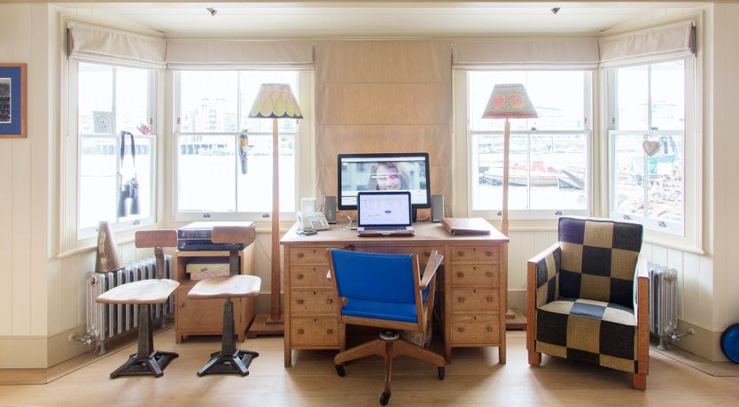 Photo of The Harpy Houseboat