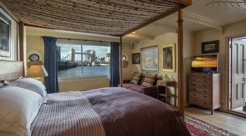 Photo of The Harpy Houseboat