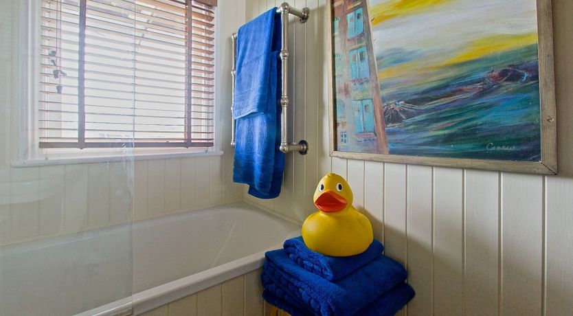 Photo of The Harpy Houseboat