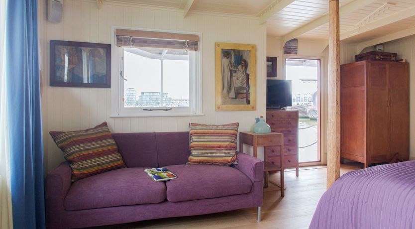 Photo of The Harpy Houseboat