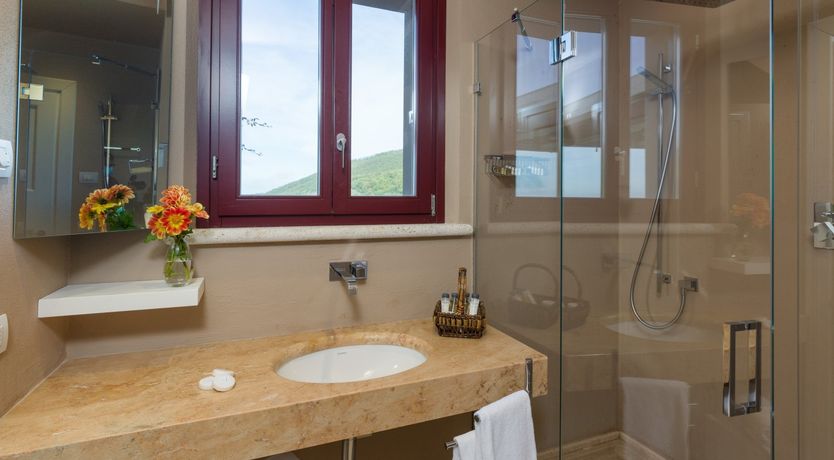 Photo of Little Hills