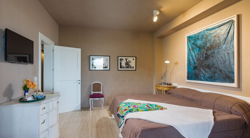 Photo of Little Hills