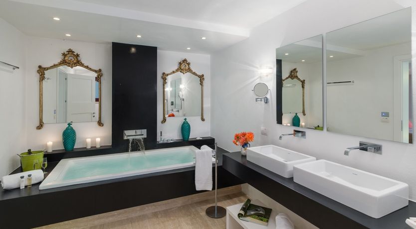 Photo of Little Hills