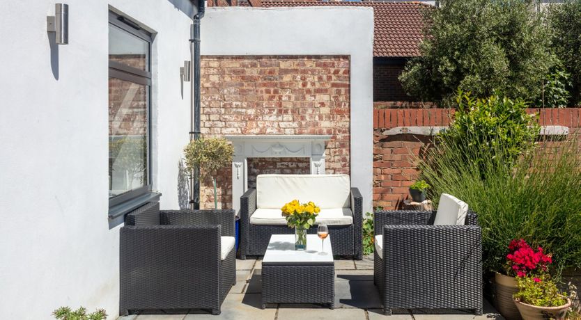 Photo of Crackle & Stove